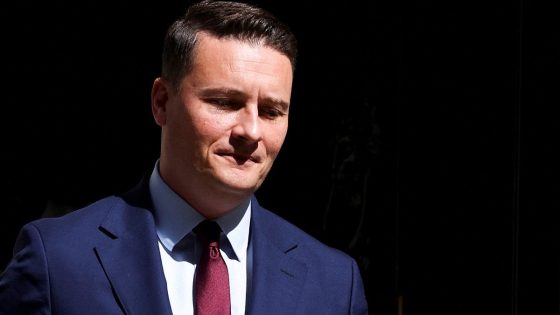 UK Prime Minister Faces Calls to Resign Amid Political Turmoil