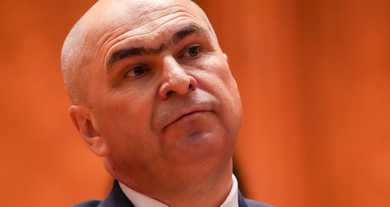 Romania’s pro-EU government toppled in no-confidence vote — Image credit: Al Jazeera / Al Jazeera Staff