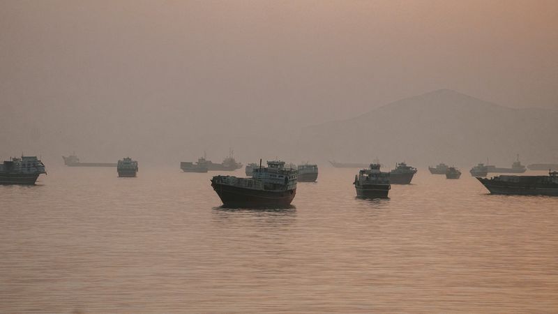 Image credit: Iran fires missiles at commercial ships in Strait of Hormuz, Axios reports - Internazionale