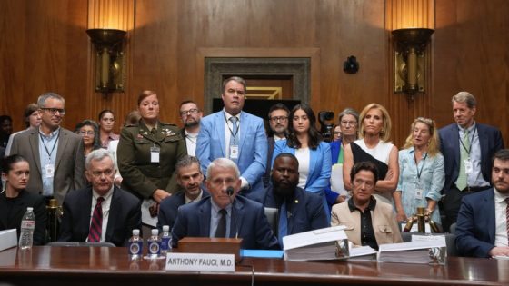 Senate Committee Votes to Hold Fauci in Contempt Over COVID Hearing