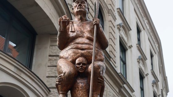 Golden Nude Statue of Trump Displayed at European Parliament